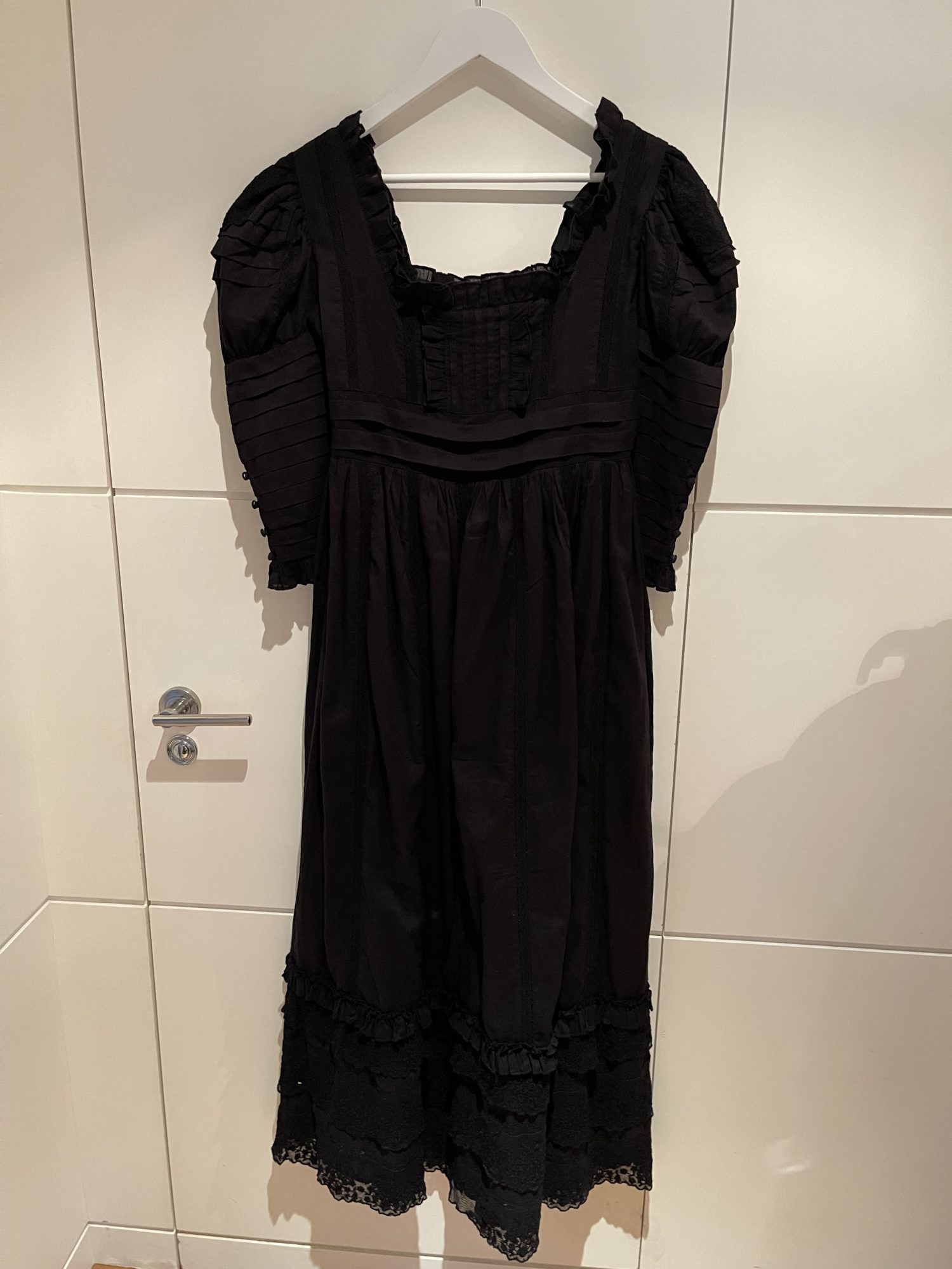 Amy Jane London Black Cotton Dress – StyleSwap