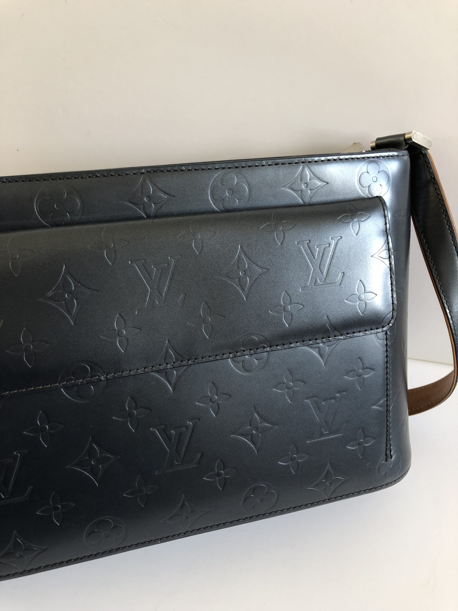 Navy louis vuitton 2025 bag