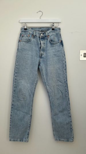 Levi Straight Leg Washed Blue CN