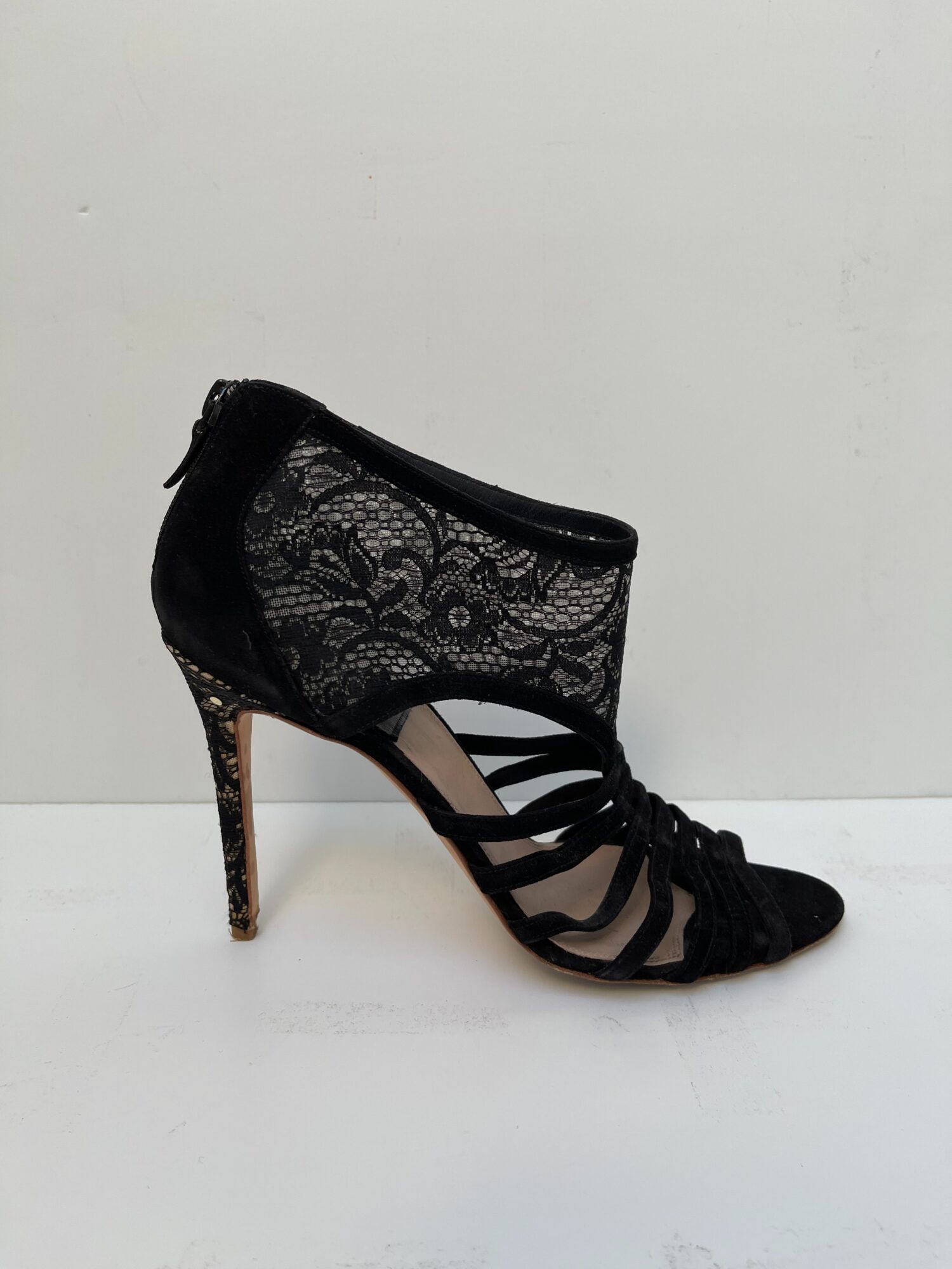 Laurence Decade Black Lace Heels – StyleSwap